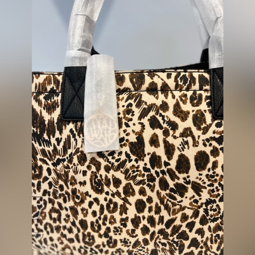 Lilly Pulitzer Winstead Tote NWT - Picture 12 of 16